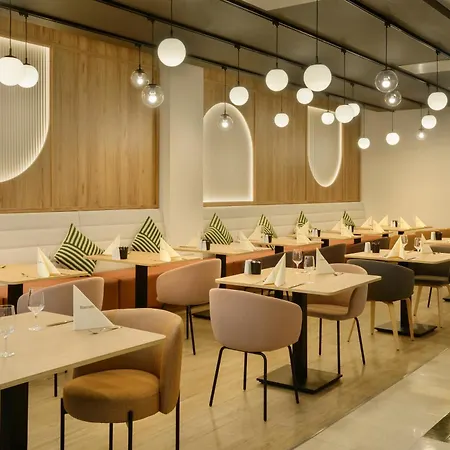 Szálloda Barceló Newa 4*